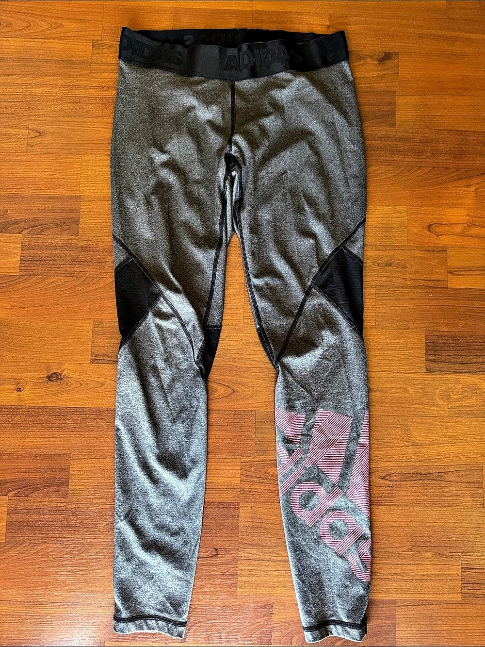 adidas Women's Geometric Athletic Leggings Size Medium